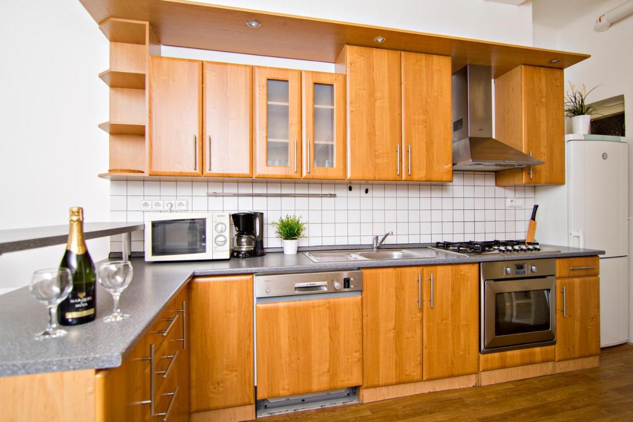 With 2 Bathrooms Apartamento