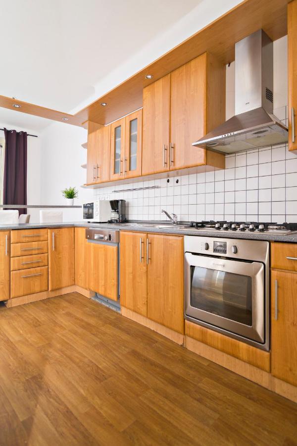 Apartamento With 2 Bathrooms